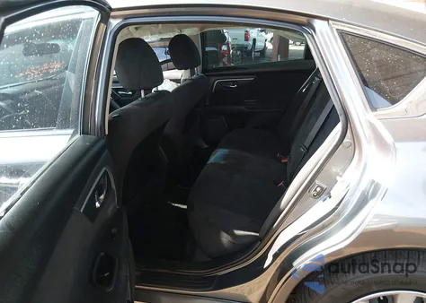 2015 Nissan Altima 2.5 S z USA, uszkodzony, nr VIN 1N4AL3AP3FN320598